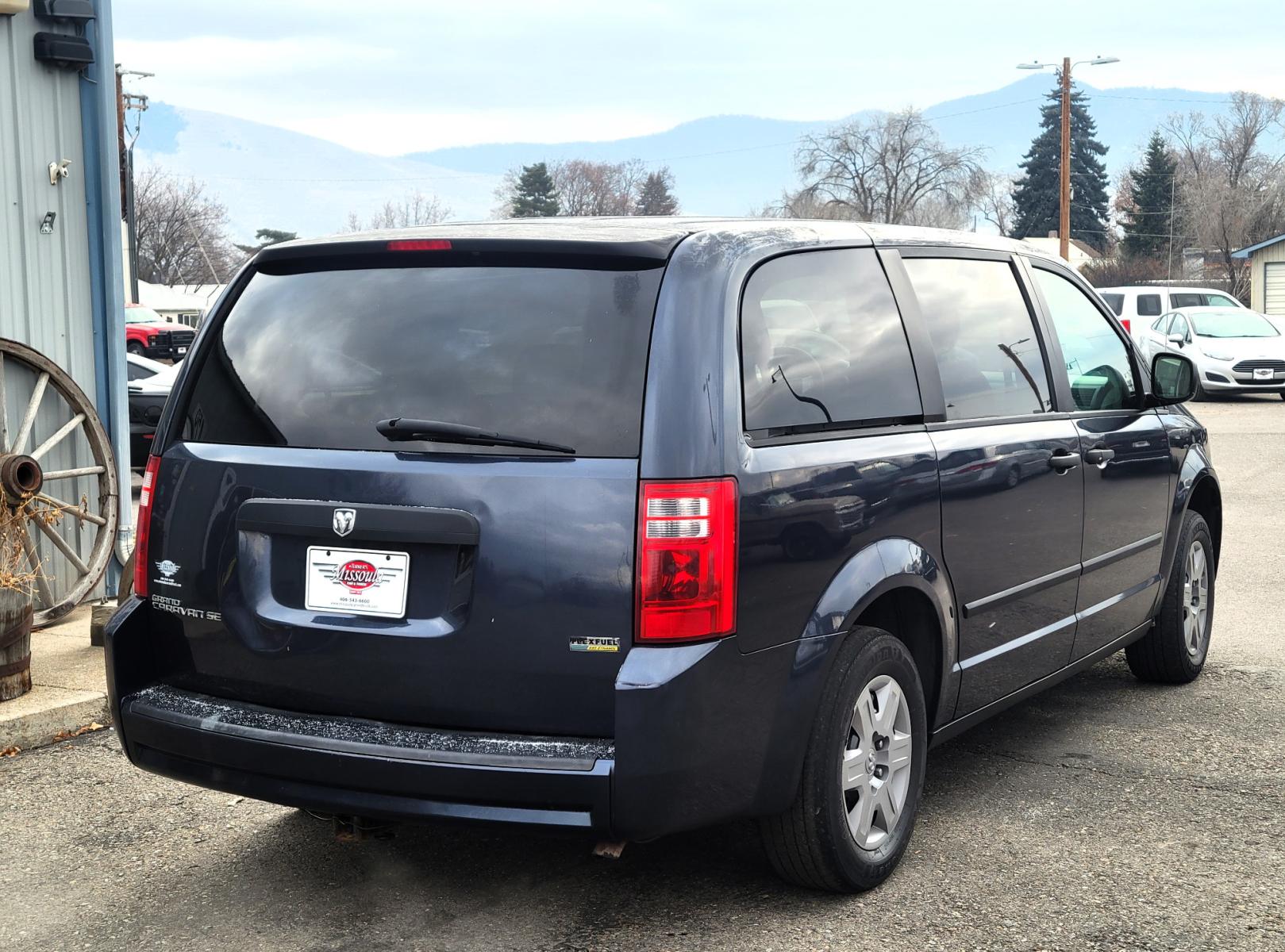 2008 Blue /Gray Dodge Caravan SE (2D8HN44H48R) with an 3.3L V6 engine, Automatic transmission, located at 450 N Russell, Missoula, MT, 59801, (406) 543-6600, 46.874496, -114.017433 - Great Running Mini Van. 3rd Row Seating. Air. Cruise. Tilt. AM FM CD Player. - Photo #1
